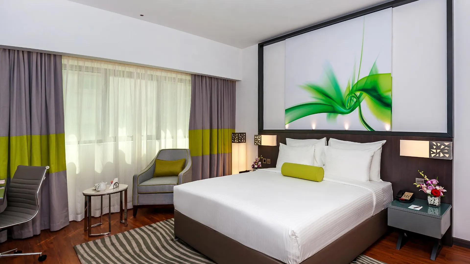 Howard Johnson Plaza By Wyndham Dubai Deira 4*,  United Arab Emirates
