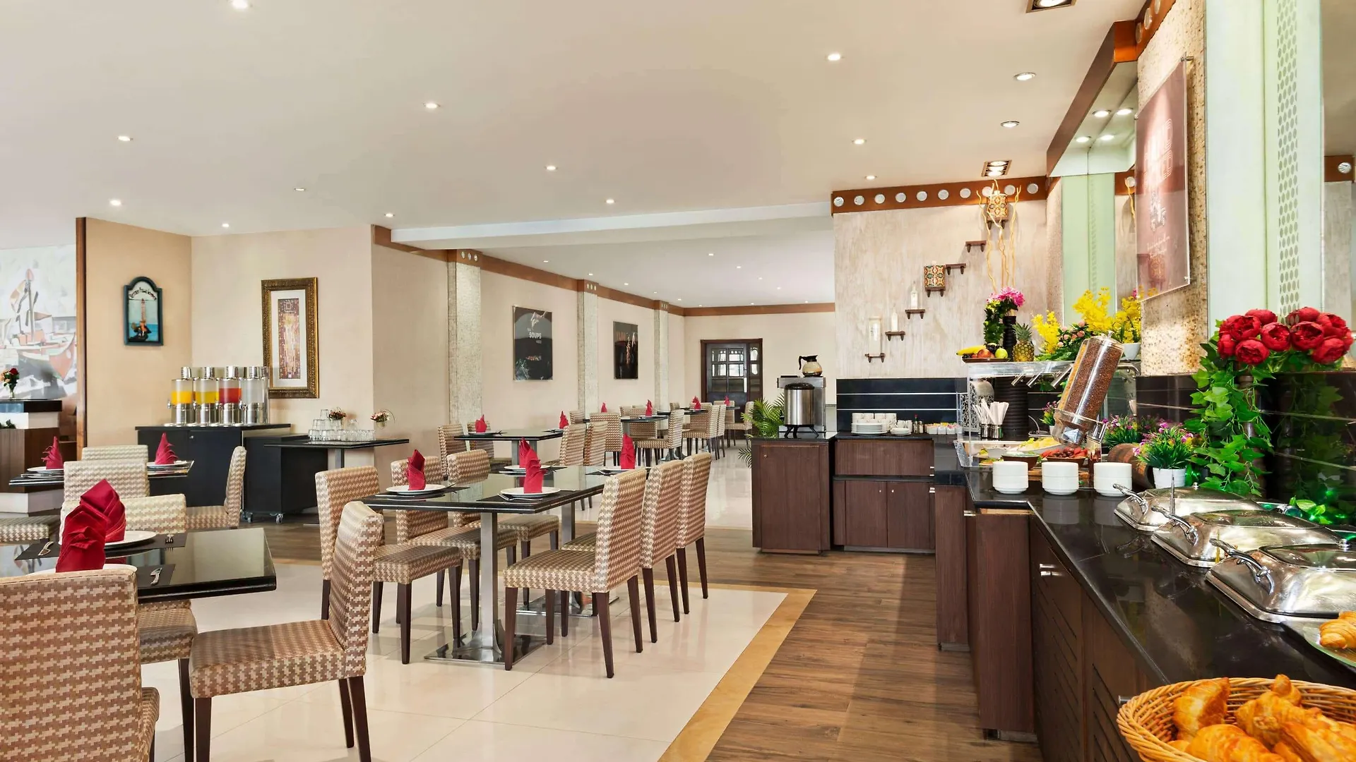 Hotel Howard Johnson Plaza By Wyndham Dubai Deira
