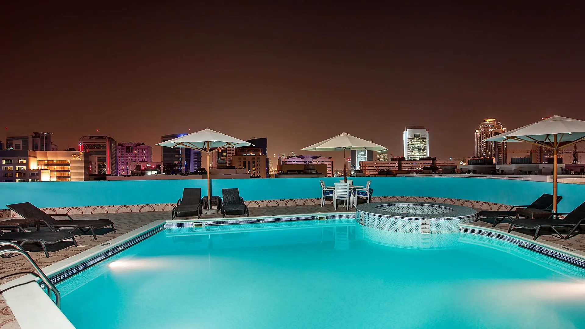 Howard Johnson Plaza By Wyndham Dubai Deira