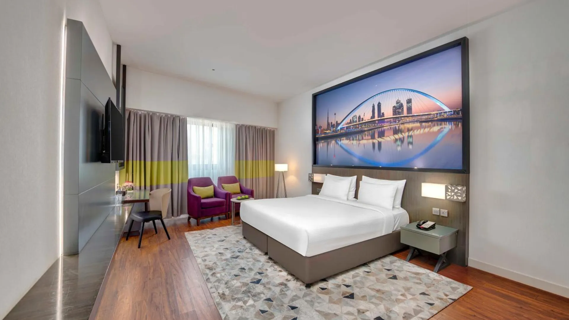 Howard Johnson Plaza By Wyndham Dubai Deira Hotel