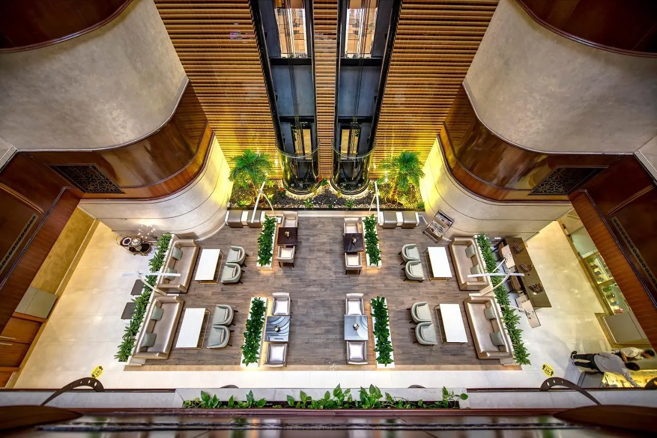 Howard Johnson Plaza By Wyndham Dubai Deira Hotel