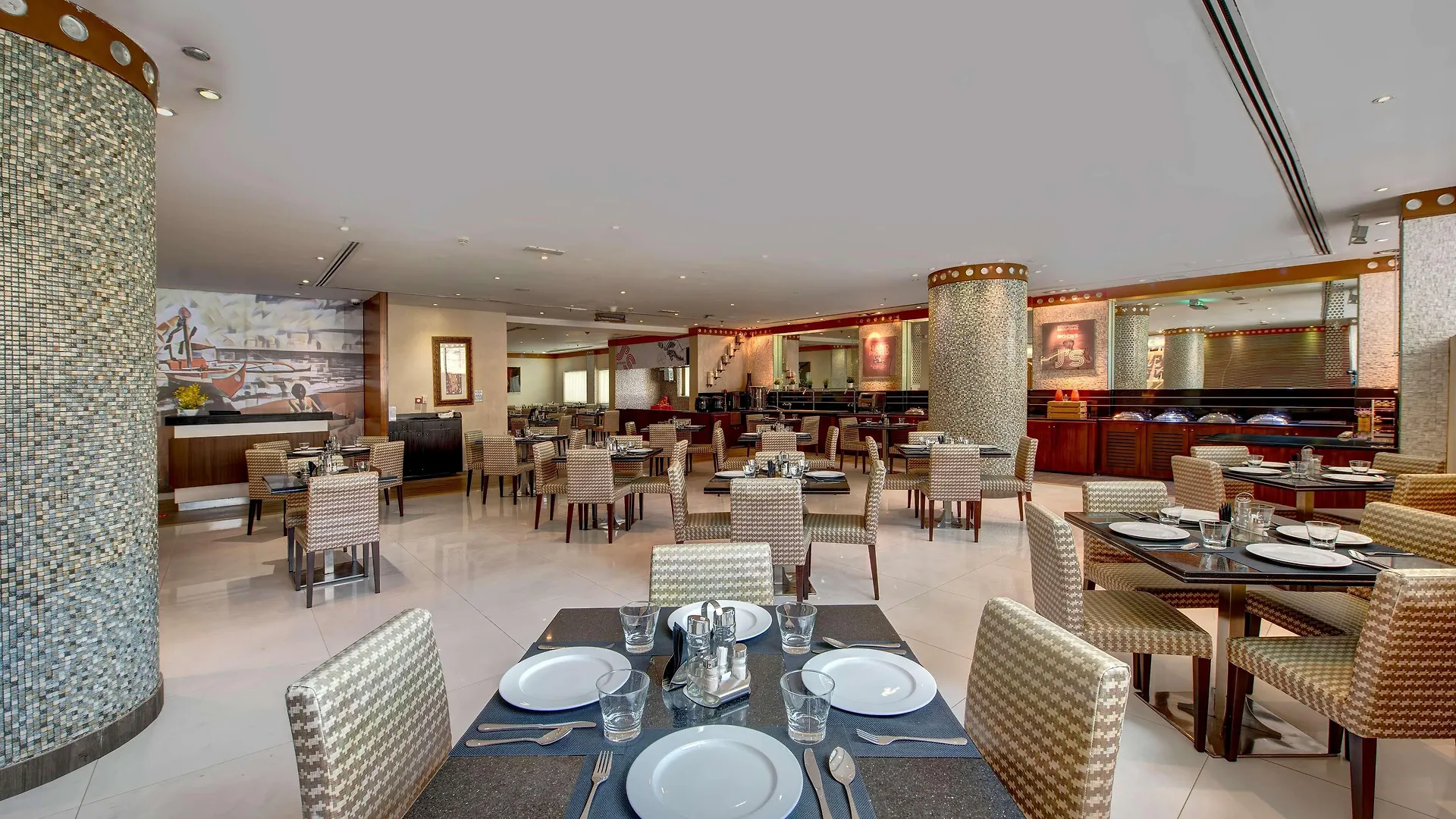 Hotel Howard Johnson Plaza By Wyndham Dubai Deira